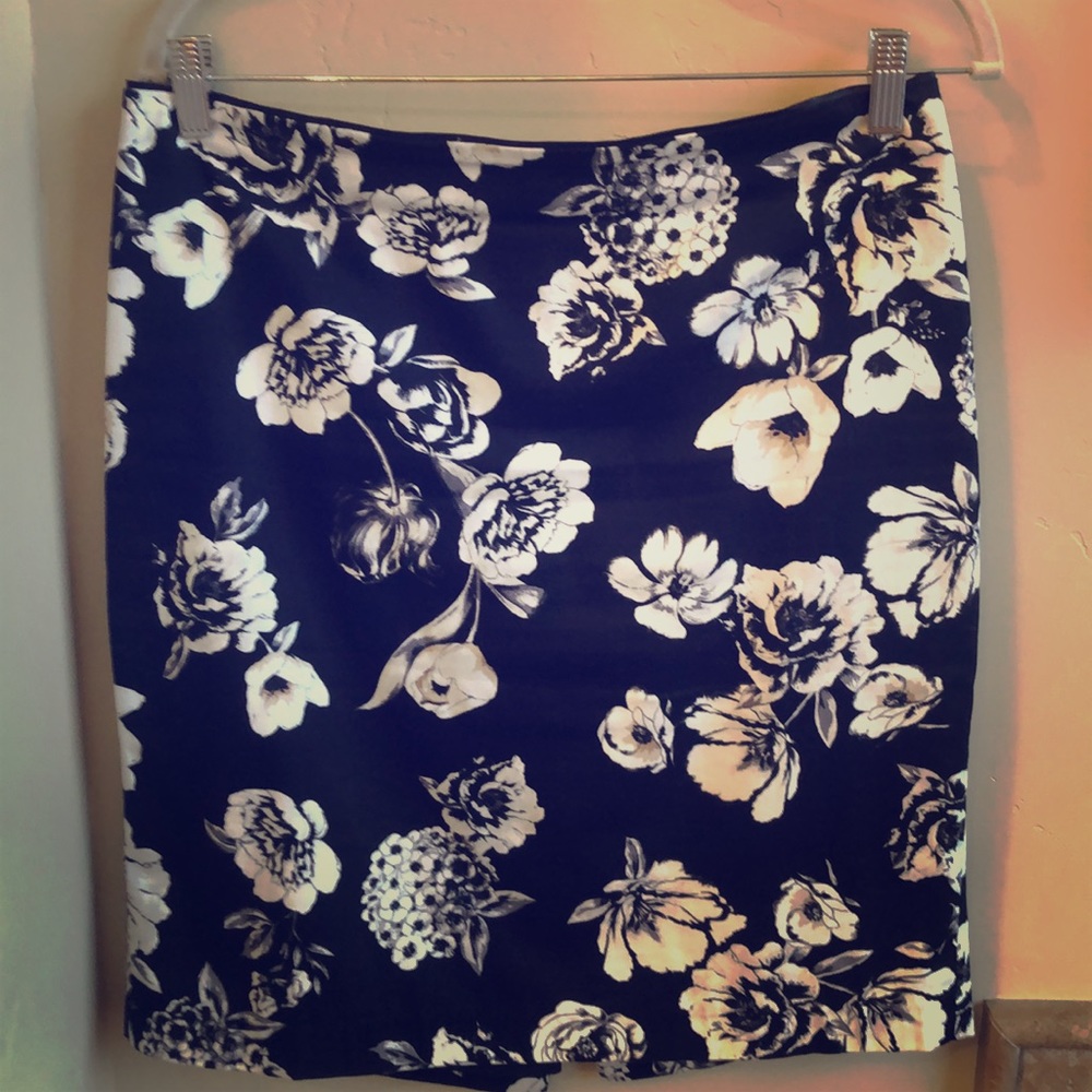 White House Black Market Floral Skirt